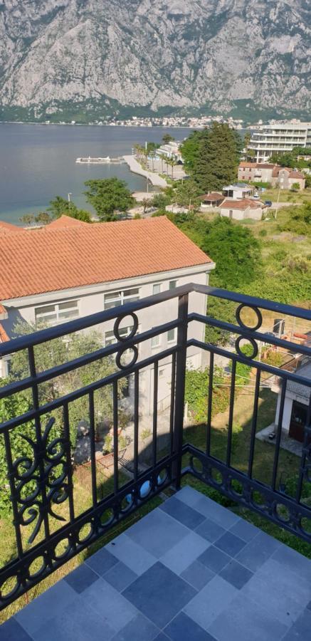 Apartments Scorpio Котор Екстер'єр фото