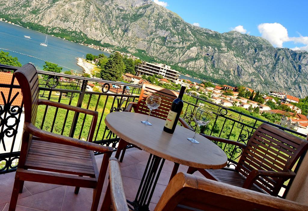 Apartments Scorpio Котор Екстер'єр фото