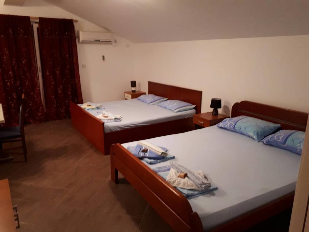 Apartments Scorpio Котор Екстер'єр фото