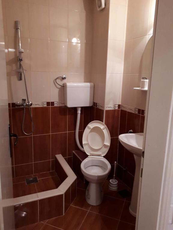 Apartments Scorpio Котор Екстер'єр фото